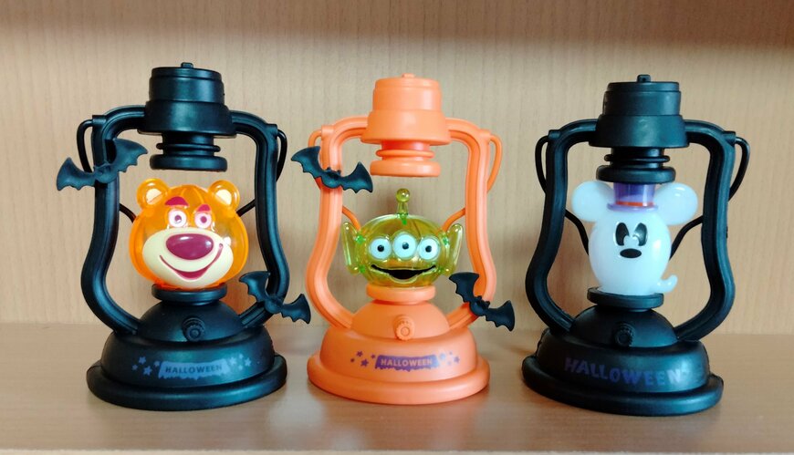 筆者撮影（セリア、ハロウィンランタン/ロッツォ・セリア、ハロウィンランタン/エイリアン・セリア、ランタン/ミッキーマウス）