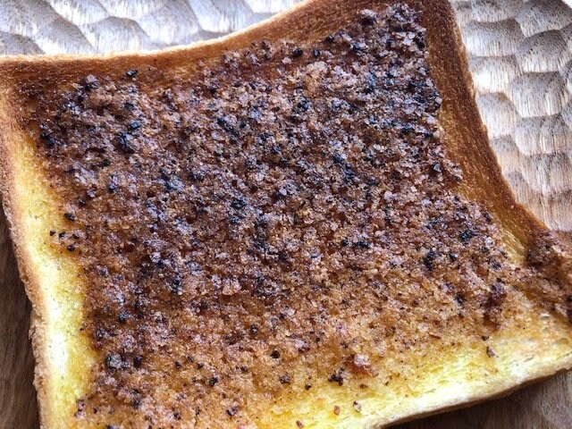 カルディ『食パンにぬって焼いたらカレーパン』出来上がり2