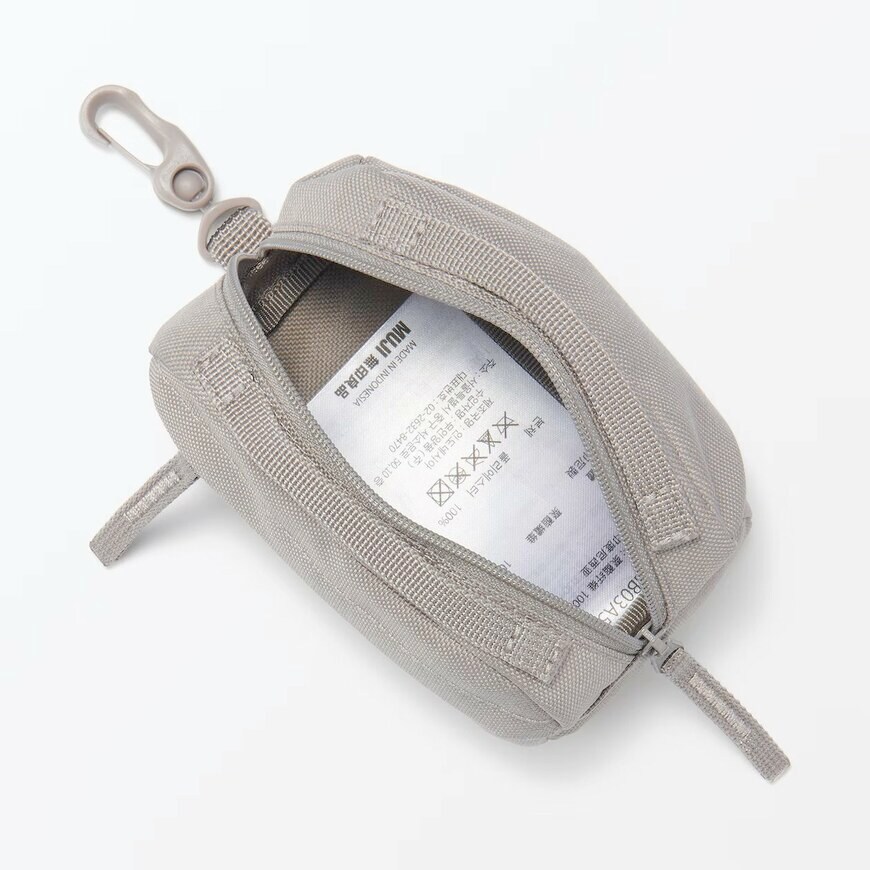 出所：無印良品公式　ミニ　撥水ボストンバッグ