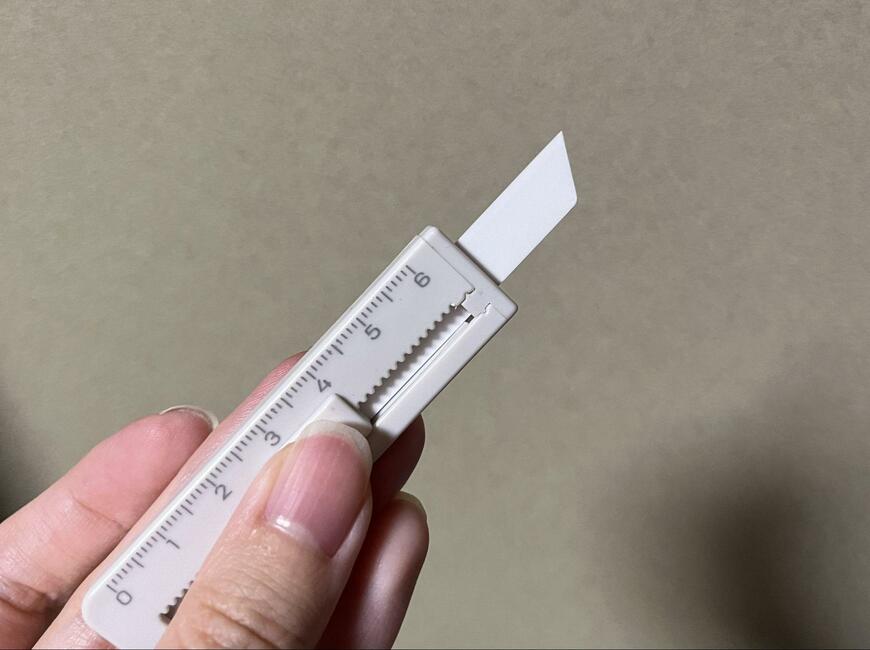 ダイソー、ミニカッター（メジャー付）