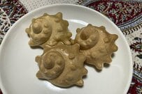 千葉県南房総名物の「さざえ最中」　トゲやフタまでリアルなご当地和菓子が話題