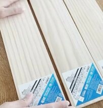 【総額1000円以内】ダイソーの〈板材・ベニヤ板〉で…　おしゃれな〈マントルピース風ミニラック〉をDIY