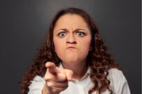 職場にお局様がいたらどうする？お局様への対処法と付き合い方