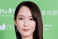 32歳 吉岡里帆 清楚な白ドレス姿にSNS衝撃「妖精」「かっわいいぃ〜〜」「どこのアイドルかと…」台湾オフショット投稿