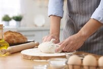 夫が作った「巨大な鎌倉銘菓風の菓子」がとんでもない…　天才的な発想に「センス良すぎですがな」