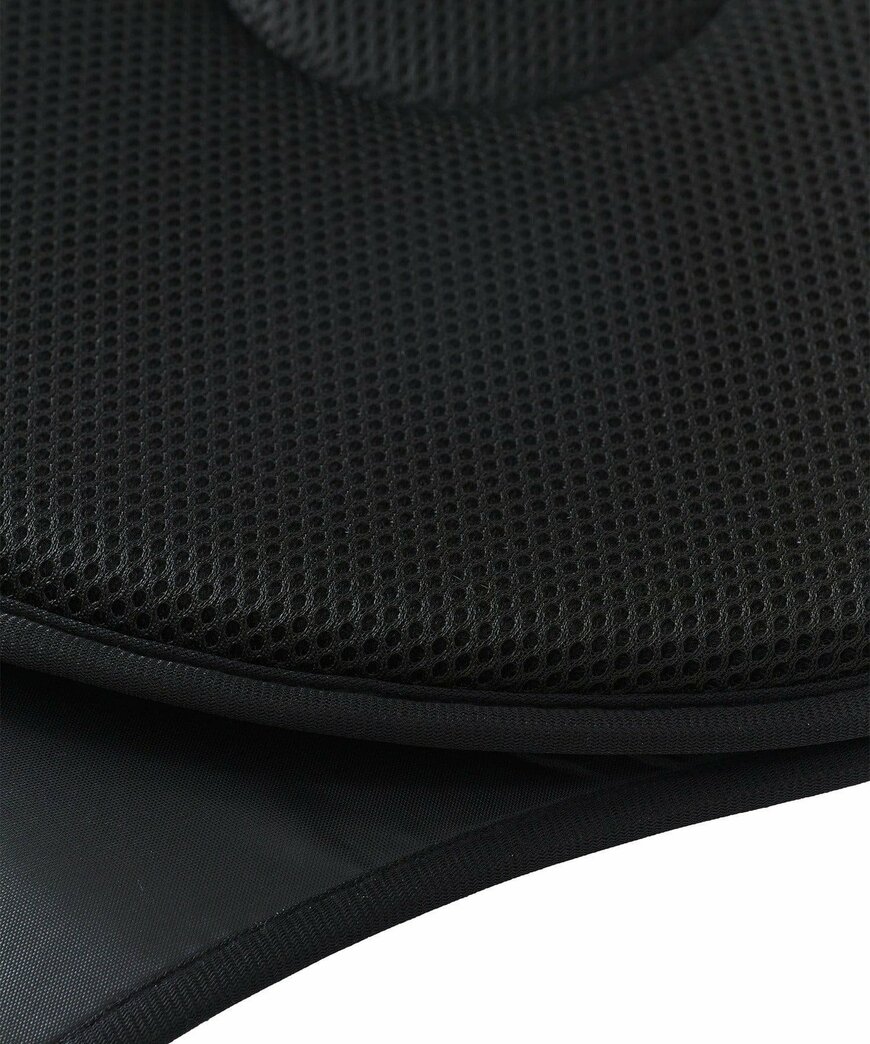 出所：3COINS公式　回転式CARクッション