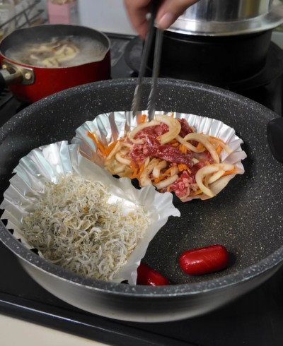 「まじか…」反抗期の娘へ母が贈るおふざけ弁当　韓国風のおかずが詰まったまさかの容器が話題