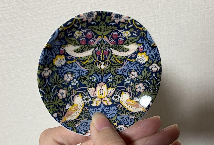 セリア、豆皿　絵画　WM