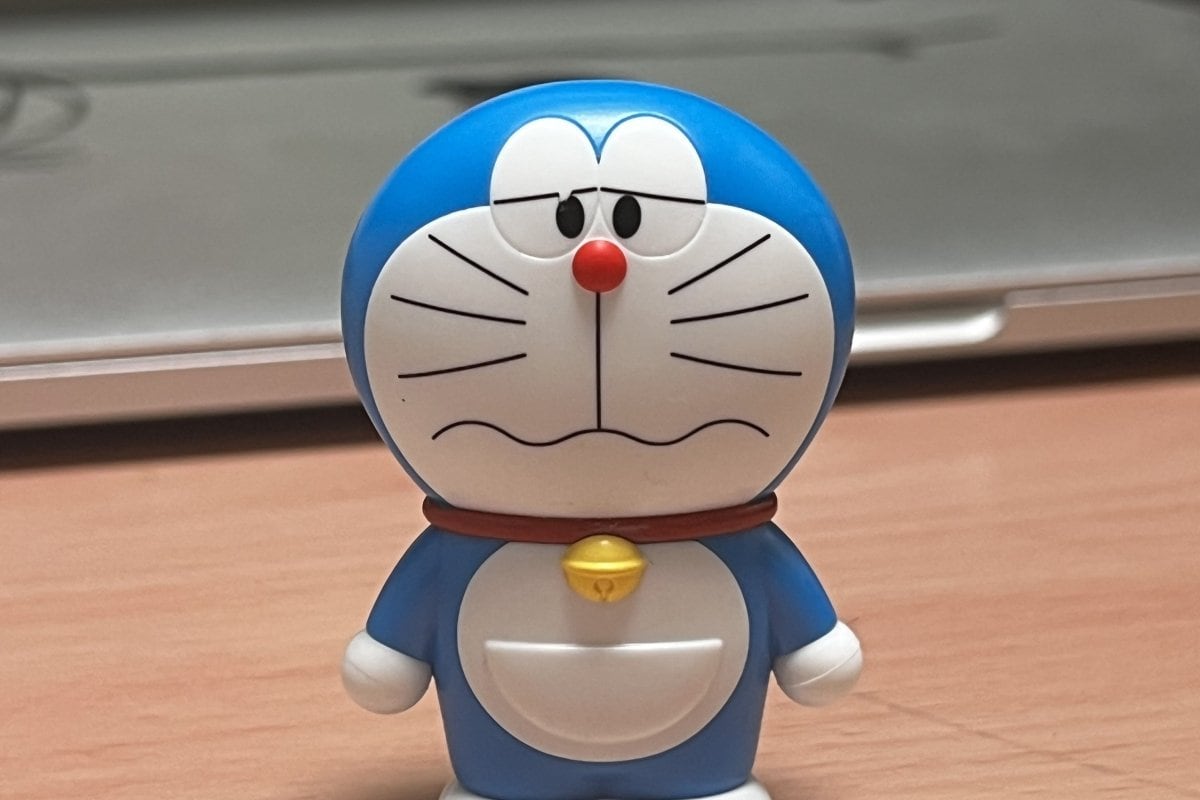 セリアで購入した「ドラえもん」に強烈な違和感 横から見た姿に「トム