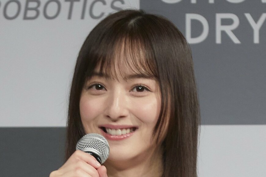美の頂点！佐々木希＆橋本環奈の”姉妹”2ショットが大反響「芸能界で最も美しい2ショ」「2人並ぶのやば過ぎ」「まさに女神と天使」