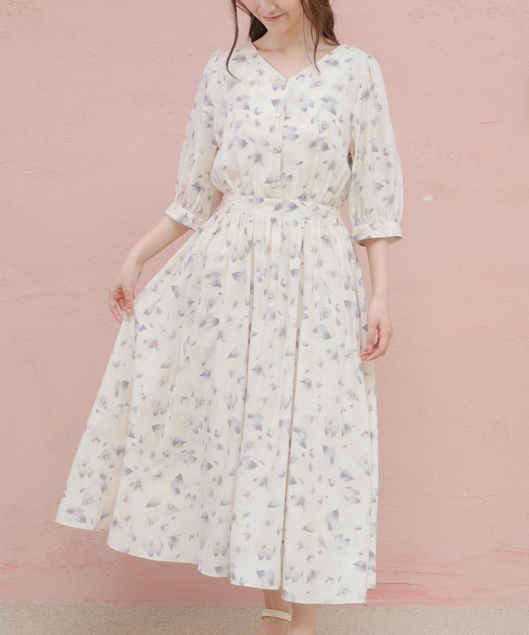 出所：ハニーズ公式通販 6分袖後リボンワンピース