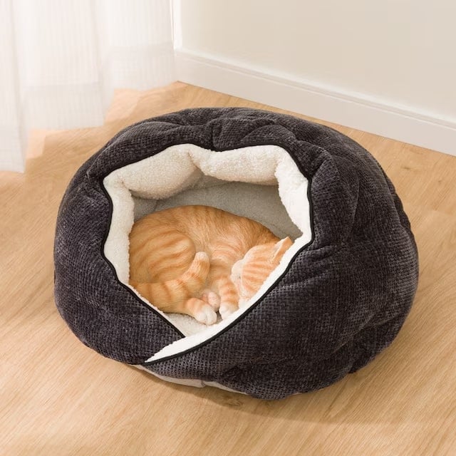 ドーム型でモコモコ温かいペットベッド