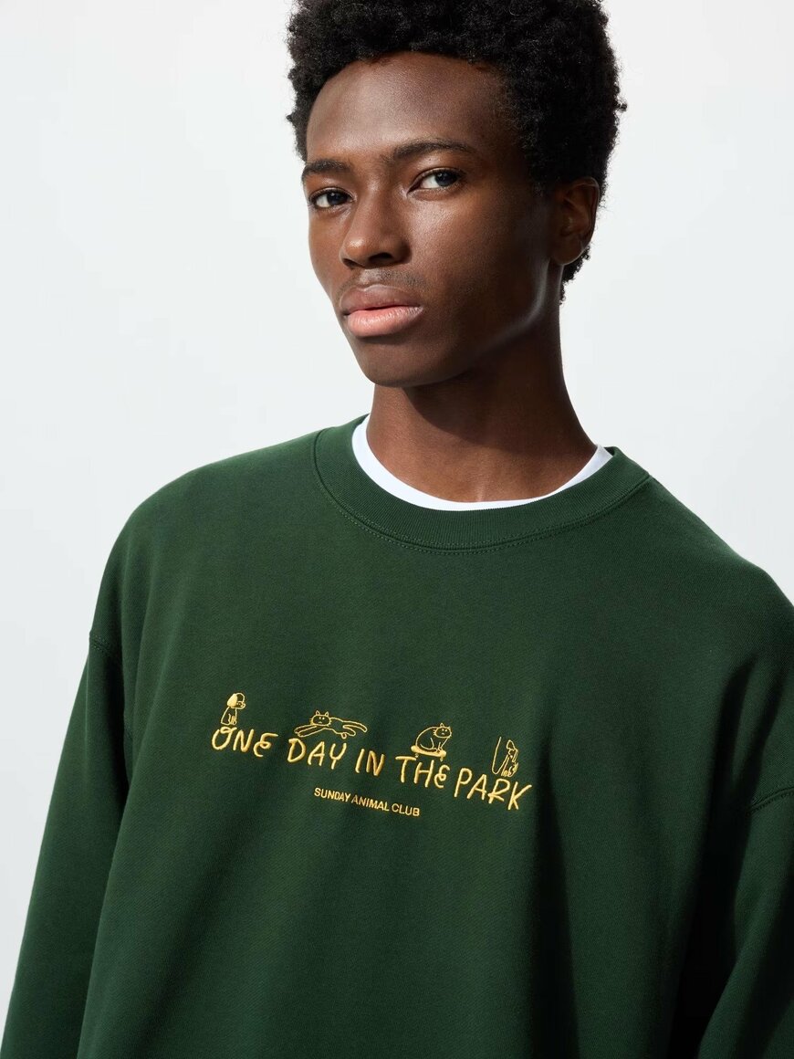 ユニクロ公式　長場雄 スウェットシャツ　ダークグリーン