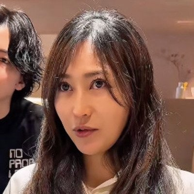 「トップのボリュームを出して髪の広がりを抑えたい…」髪質に悩む女性の悩みを華麗に解決！上品な仕上がりに思わず笑顔
