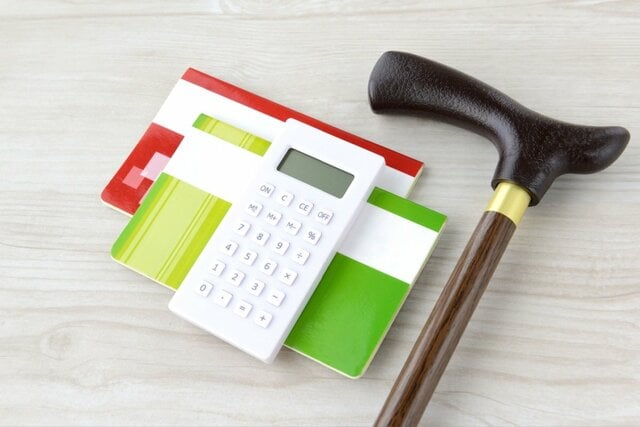 【厚生年金のリアル】平均年収600万円・40年勤務の受給額を試算。親の介護で知った「老後の赤字」