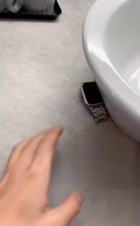 出所：@hotelreliefnamba「みんながよく忘れるものは？」