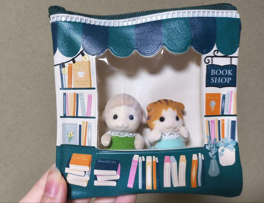 キャンドゥ、PVC　窓付ポーチ　推しハピ　花屋＆本屋商品画像