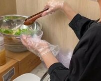 ホテルの朝食ビュッフェでは野菜を多く取りがちになる？「普段は食べないメニュー」に思わず納得してしまう