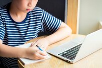 休校で二極化?!「学校の応用力に安心」「私立みたいには無理」悩む格差