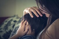 貧困、DVに悩む「ひとり親家庭」をホントは救えない!? 国や自治体の制度・事業の残念な面とは