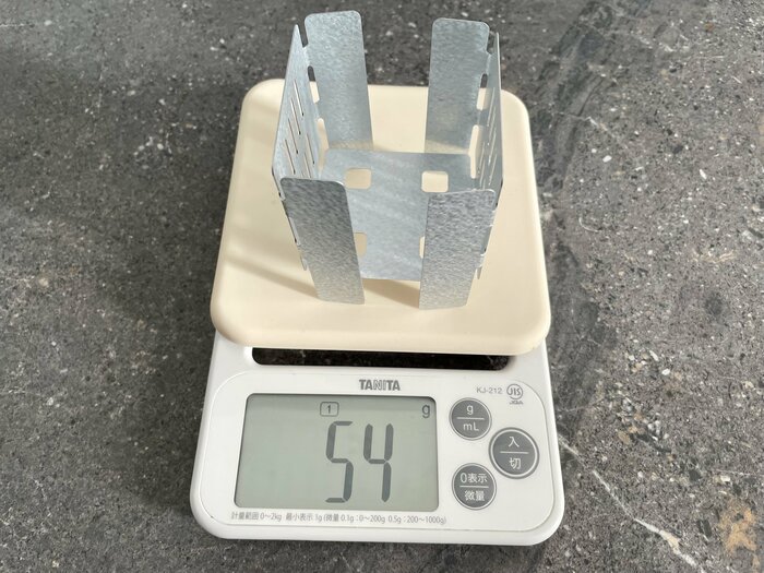 軽量&コンパクトで持ち運びやすい