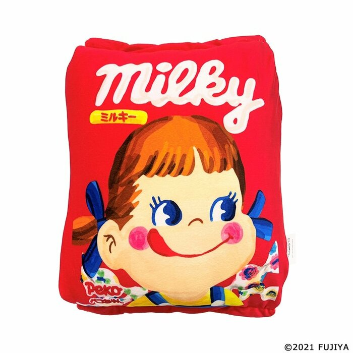 ミルキーのパッケージがデザインされた、ペコちゃん好きにはたまらないクッション