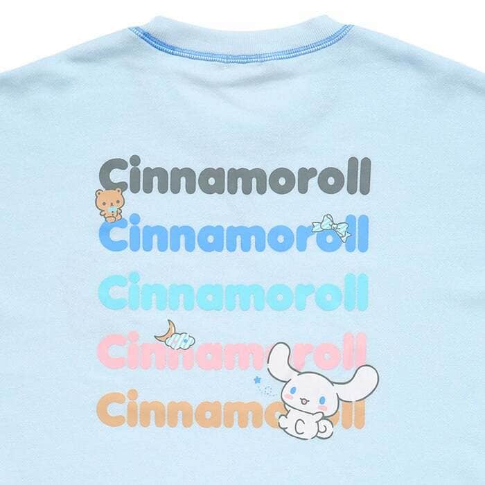 ふんわりとした水色がキャラクターのイメージにぴったり