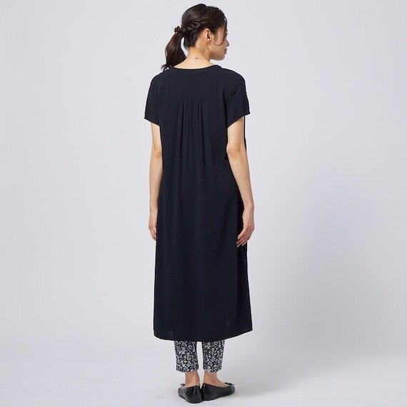 出所：ニトリ公式　接触冷感レーヨンワンピースレギュラー丈