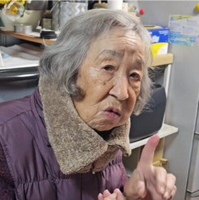 【93歳のおばあちゃん】「干し柿作り」の動画にホッコリ！手間暇かけた出来上がりに反響