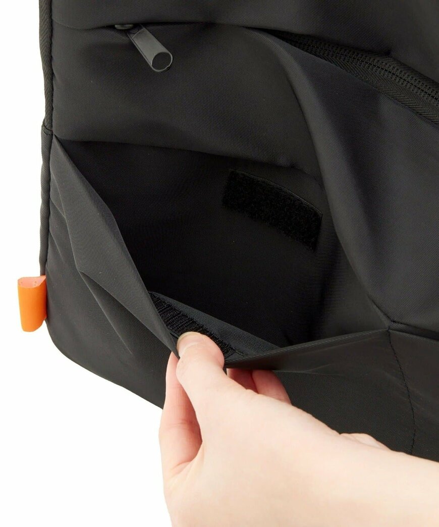 出所：パルグループ公式ファッション通販サイト 3COINS PCケース：13.3インチ