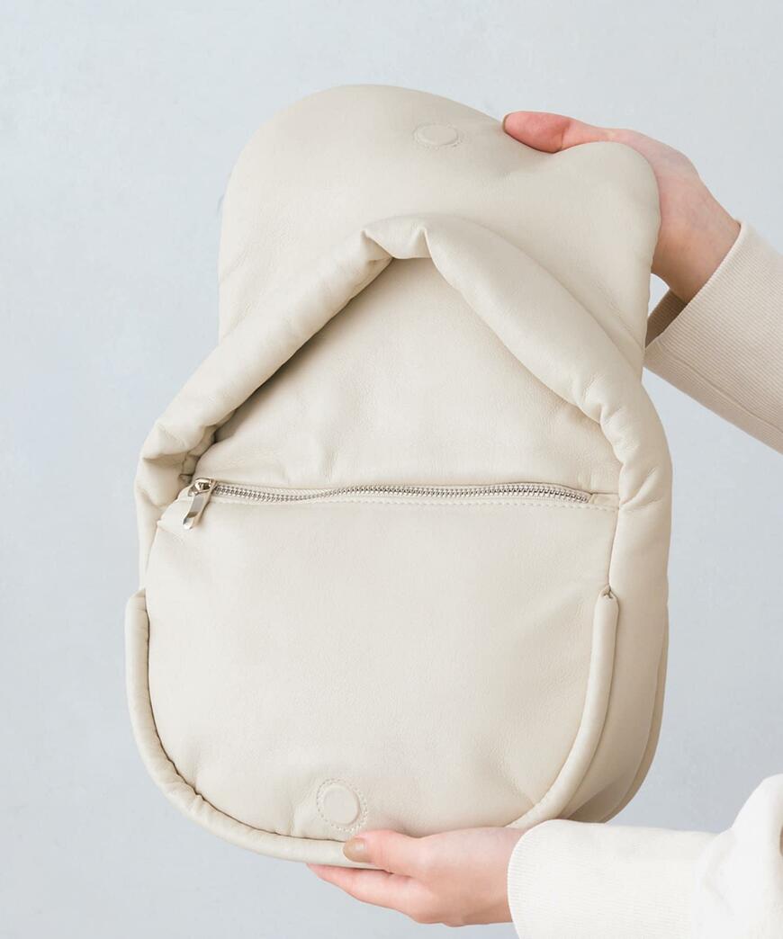 3COINS、レザー調パファーハンドバッグ画像