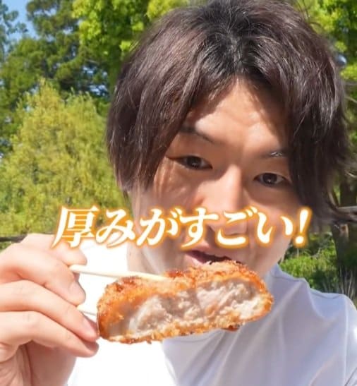 トンカツの分厚さにびっくり!