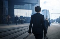 【厚生年金】年収200万円の人の年金はいくら？非正規雇用の平均年収は198万円