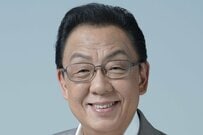 梅沢富美男 自宅の庭で咲き始めた「桜」を紹介。手入れの行き届いた庭園のような空間に「お庭に桜があるなんて」「広いお庭」と羨望の声が集まる