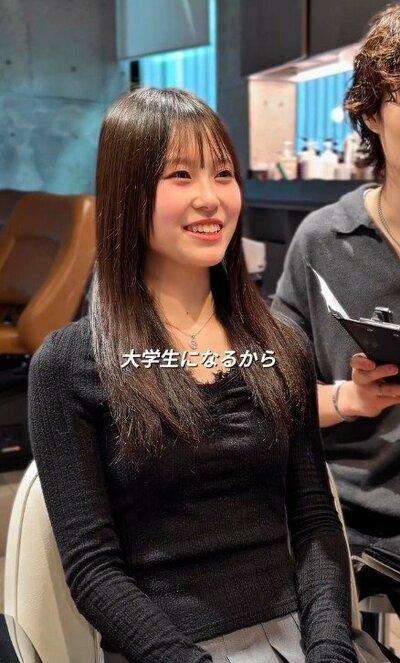 自分の要望を伝える女性