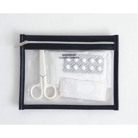 キャンドゥ　LH8　PVCフラットケース