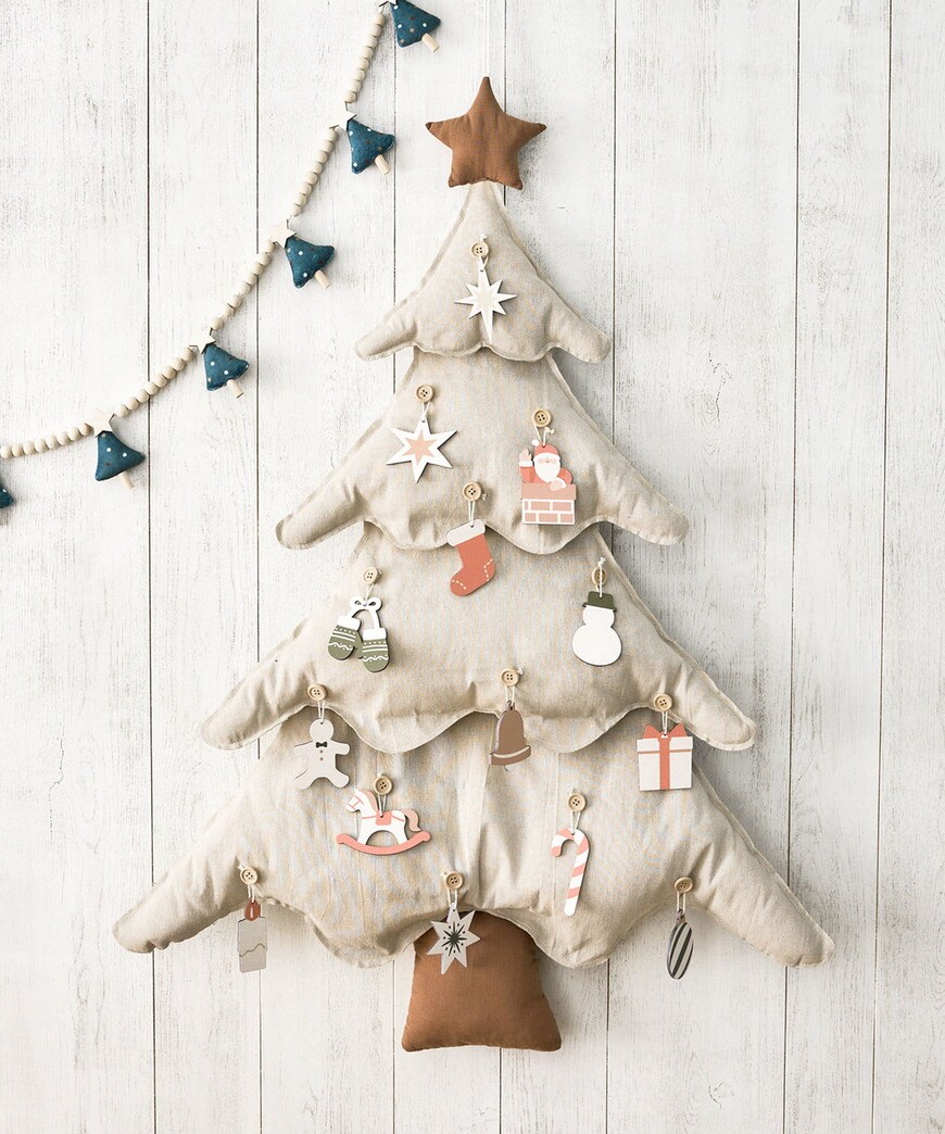 出所：パルグループ公式ファッション通販サイト 3COINS 【Holly Jolly】壁掛けツリー