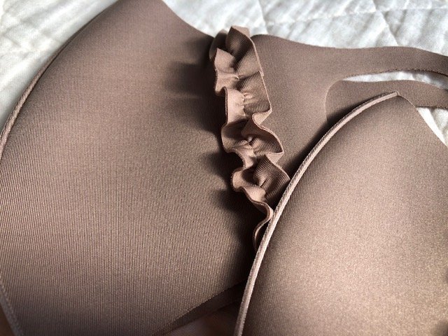 しまむら『のびのび 洗える フィットマスク（フリル付き）2枚入り』2（筆者撮影）