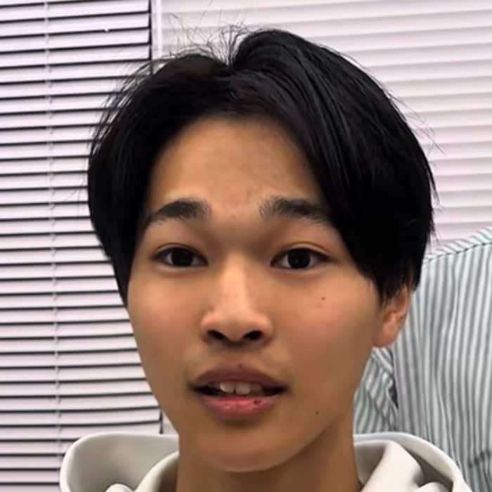 「文化祭に向けて派手な色にしたい！」男性が青系カラーで大胆イメチェン！アフター「めっちゃいいです！」と満面の笑顔