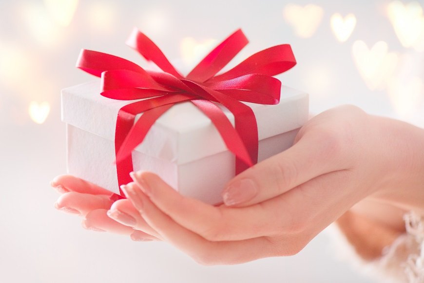 夫にバレンタインのチョコ、あげる？ プレゼントと愛情の関係