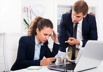 「パワハラ上司」はなぜ愚かなイジメに血道を上げるのか