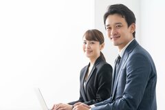 【年収×年金早見表】厚生年金、給与ごとに将来の受給額はいくらなのか？計算方法も解説！