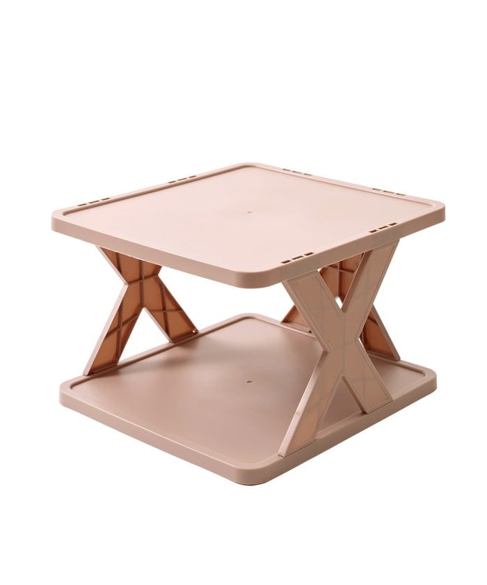 スタッキングして靴を収納できるので、限られた玄関スペースも有効活用