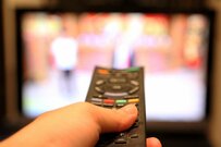 テレビのインタビューを受けた「女性アパレル店員」に注目集まる　後日明かされた年齢に驚く人が続出