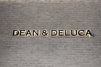 「ディーン＆デルーカ」と「ビームス」コラボの保冷カゴバッグ。今年も素敵！