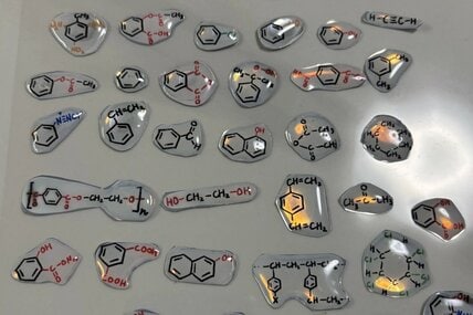 ボンドロ風「有機化合物シール」を手作り　「夏休みの工作や自由研究」に使えそうなアイデアが最高