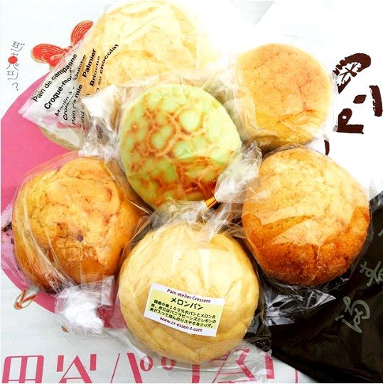 「世田谷パンまつり」で買い集めたメロンパン（メロンパンさんInstagramから）