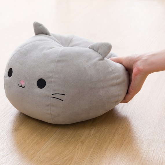 出所：ニトリ公式通販ニトリネット　ねこ型 消臭クッション（NE2501）