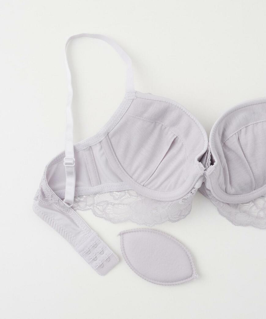 出所：ハニーズ公式通販 レース使いブラセット