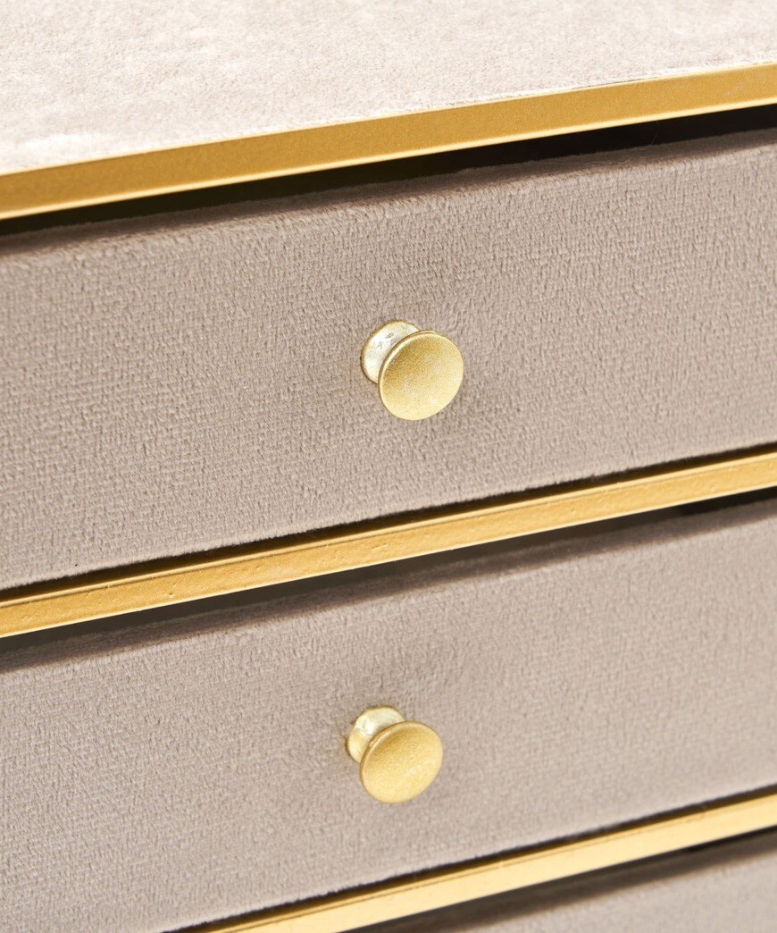 画像出典：すべて「3COINS公式」